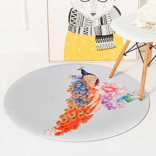 Rundt teppe med abstrakt påfugldesign