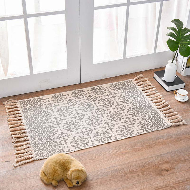 Lite boho-teppe med grått mønster
