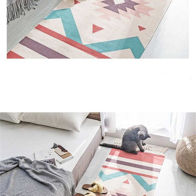 Lite teppe til jenterom med mønster