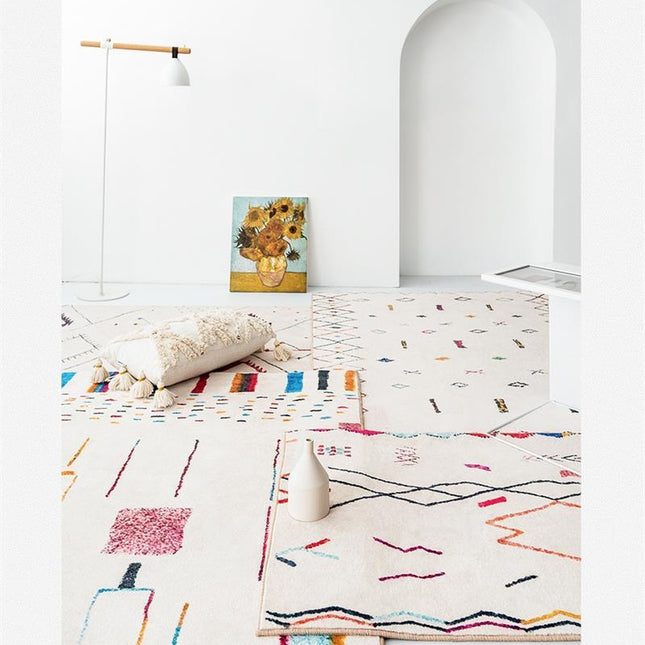 Moderne hvitt teppe i berberstil