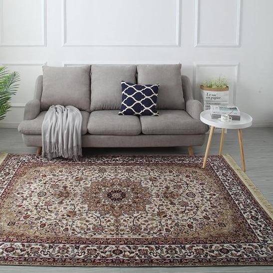 Tradisjonelt persisk Tabriz-teppe til stuen